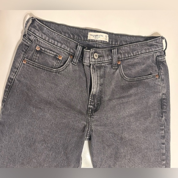 Abercrombie & Fitch Women's
Mid Rise 90s Straight Jean Grey - Picture 2 of 12